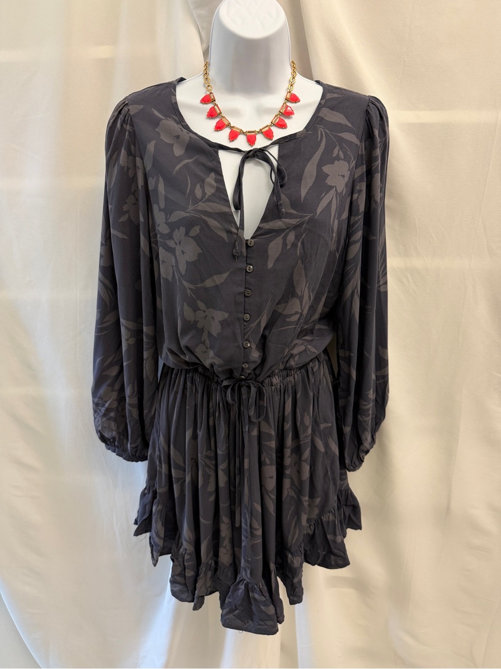 Z Supply Dark Grey Maya Shadow Floral Long Sleeve Tie Neck Dress Medium